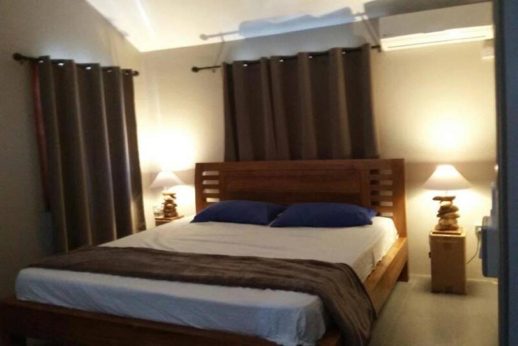 Vanz Villa